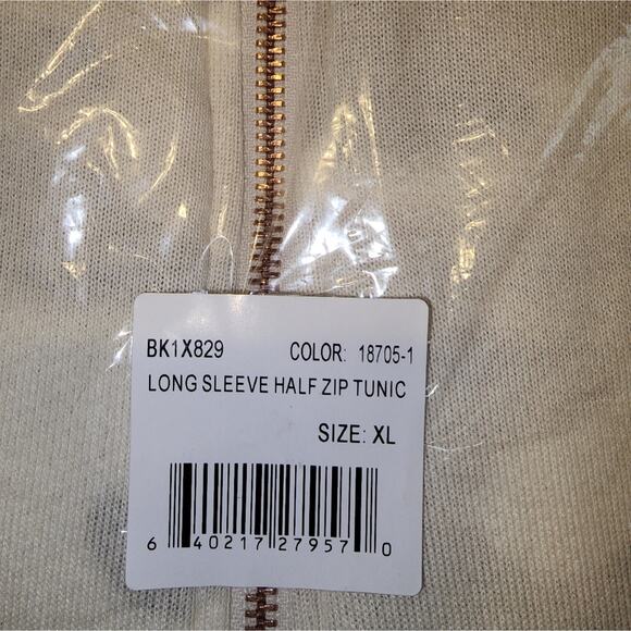 CUPIO NWT WOMENS PRINTED SHERPA TUNIC PULLOVER - Picture 6 of 6